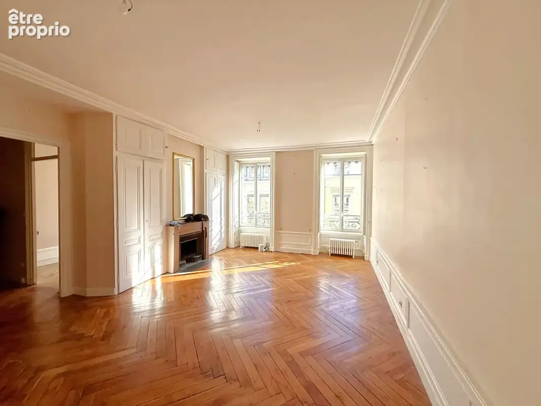 Lyon 1 presqu'ile rue du bât d'argent - t4 127m² - photo 4