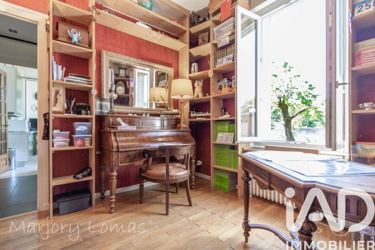 Maison 135 m² à Bron  - photo 8
