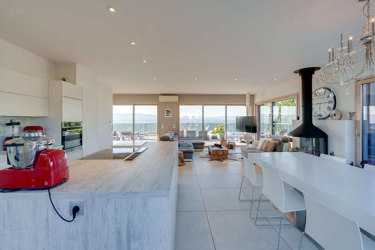 Appartement à EVIAN-LES-BAINS