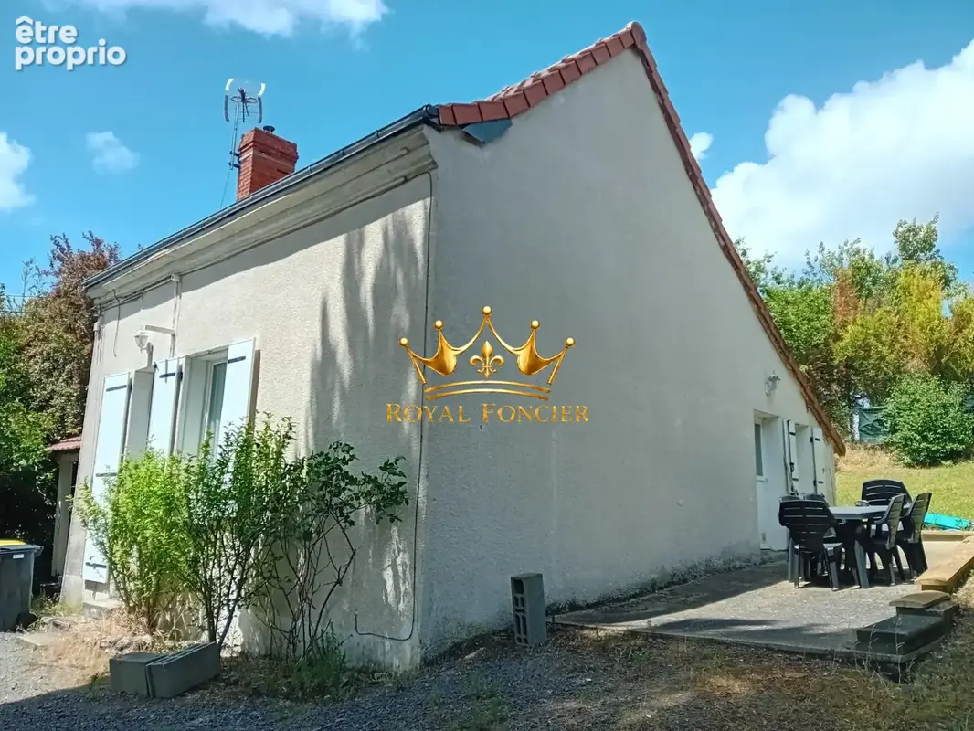 Maison entièrement restaurée de 75 m2 hab avec sa terrasse sans vis à vis 