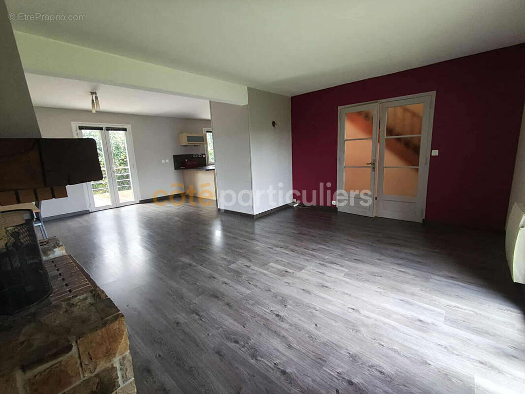 Maison à SAINT-PIERRE-SUR-DIVES