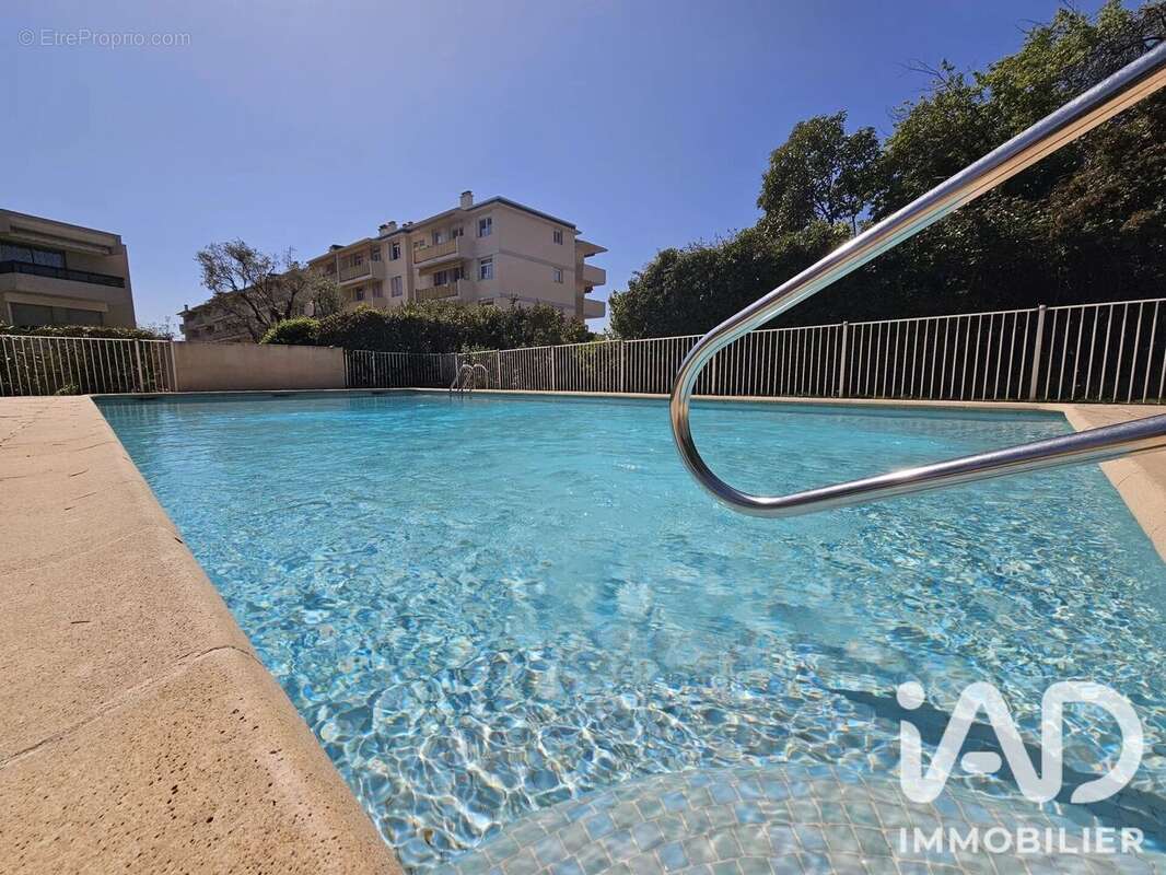 Appartement 81 m² à Antibes  - photo 2