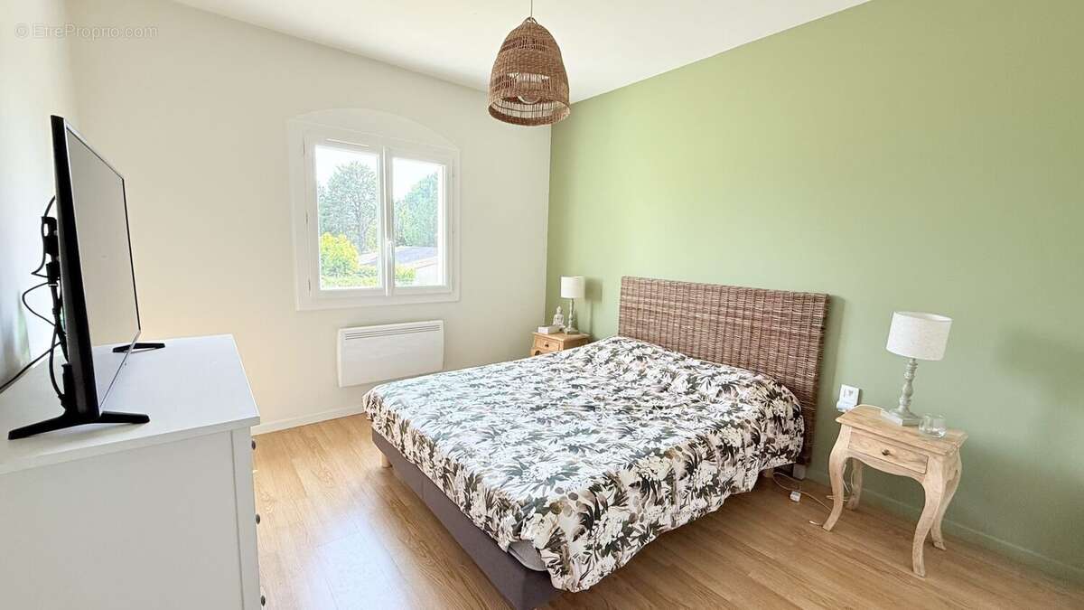 Maison à VILLEMOUSTAUSSOU