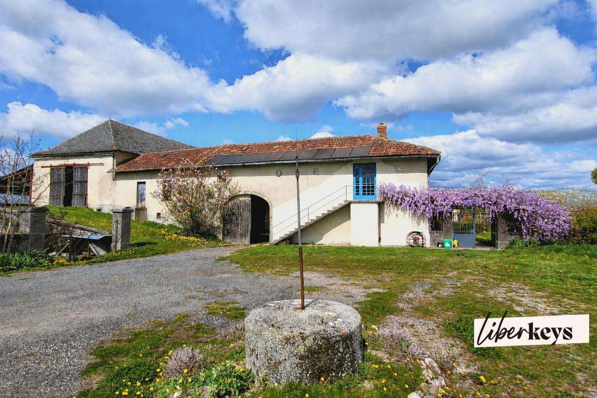 Maison à MONTIRAT