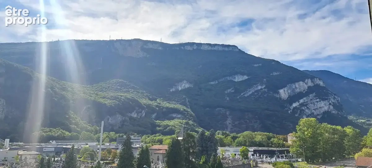 Idéal investisseur - Appartement T4 en dernier étage avec cave - photo 5