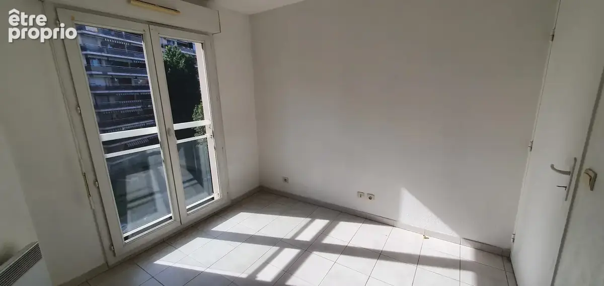 Nice est en exclusivitte 2 pieces de 30m2 vendu loue+ parking - photo 10