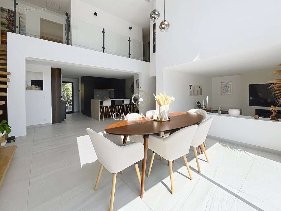 VUE PANORAMIQUE, dans un environnement calme et verdoyant sans être isolé, VILLA CONTEMPORAINE 2023 située dans un quartier rési - photo 5