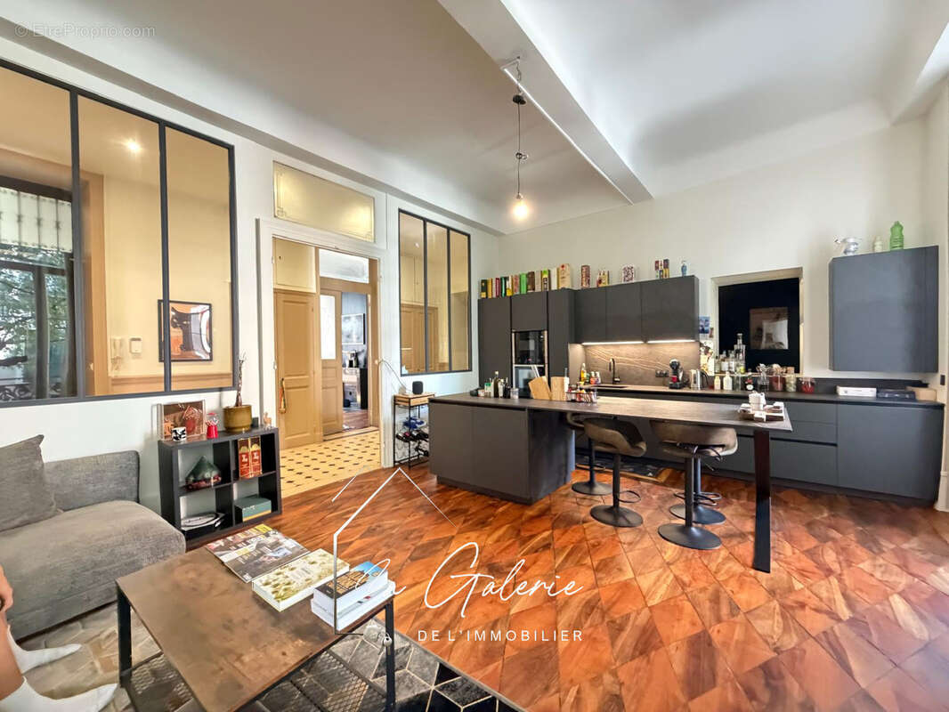 Magnifique appartement renove en hyper centre de grenoble - photo 4