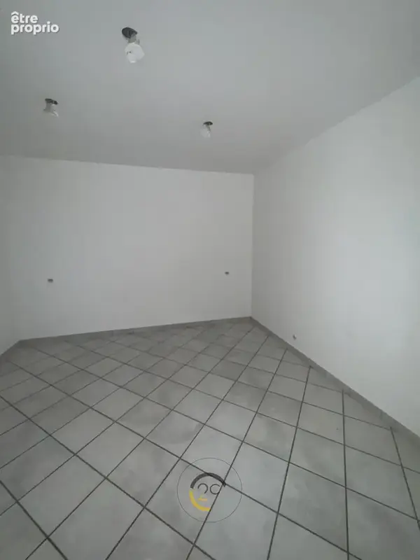 Maison + 2 appartements loués + 2 garages   260 m2   Réhon - photo 3