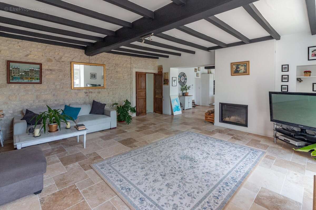 Maison à SAINT-SULPICE-DE-COGNAC