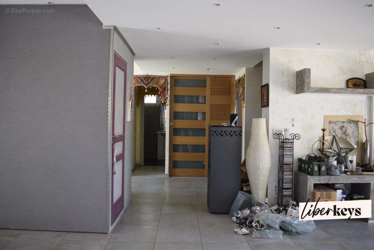Maison à POURRIERES