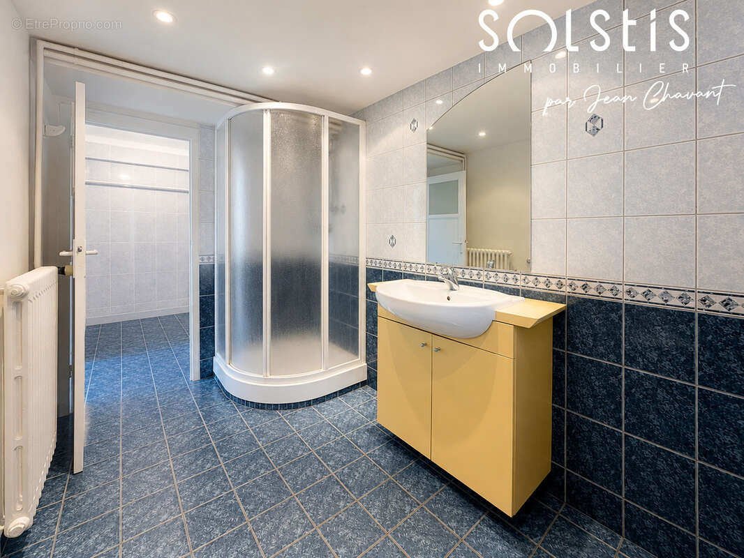 À st genest lerpt *** maison familiale de 204 m2 *** terrain de 1106 m2 - photo 16