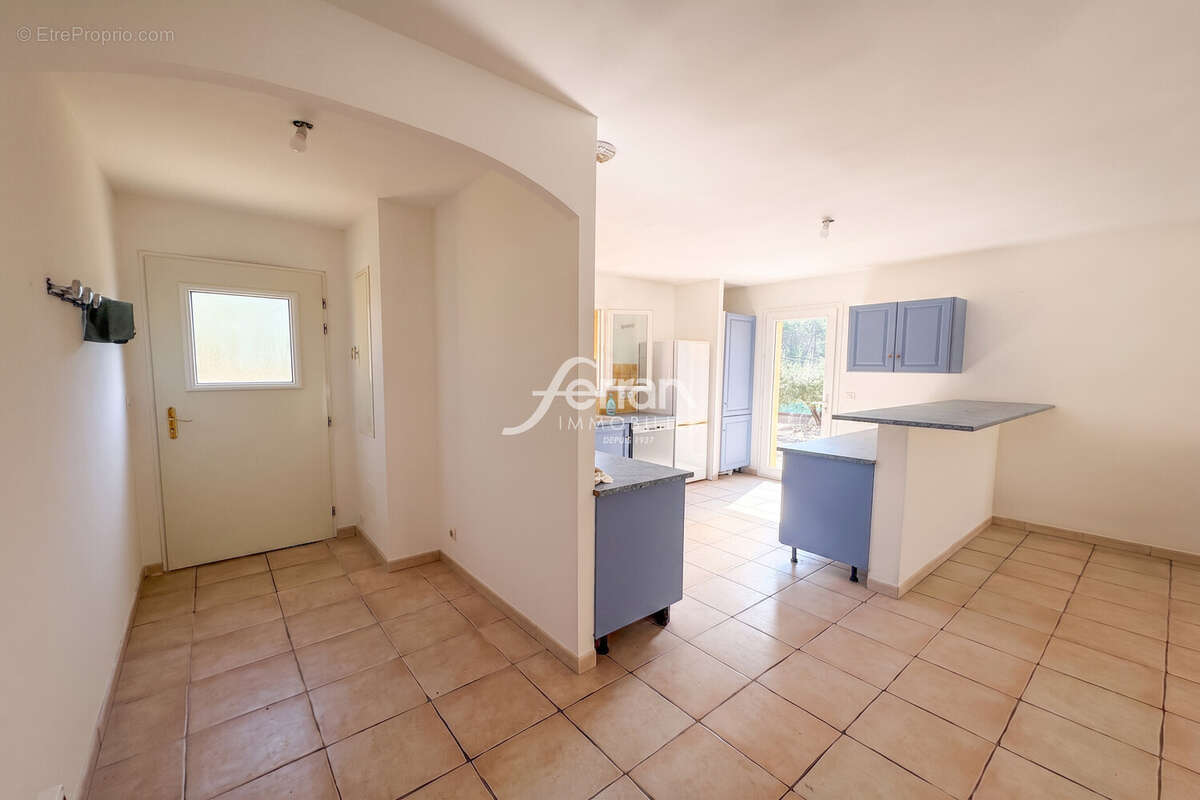 Maison 80 m² à Figanieres  - photo 6