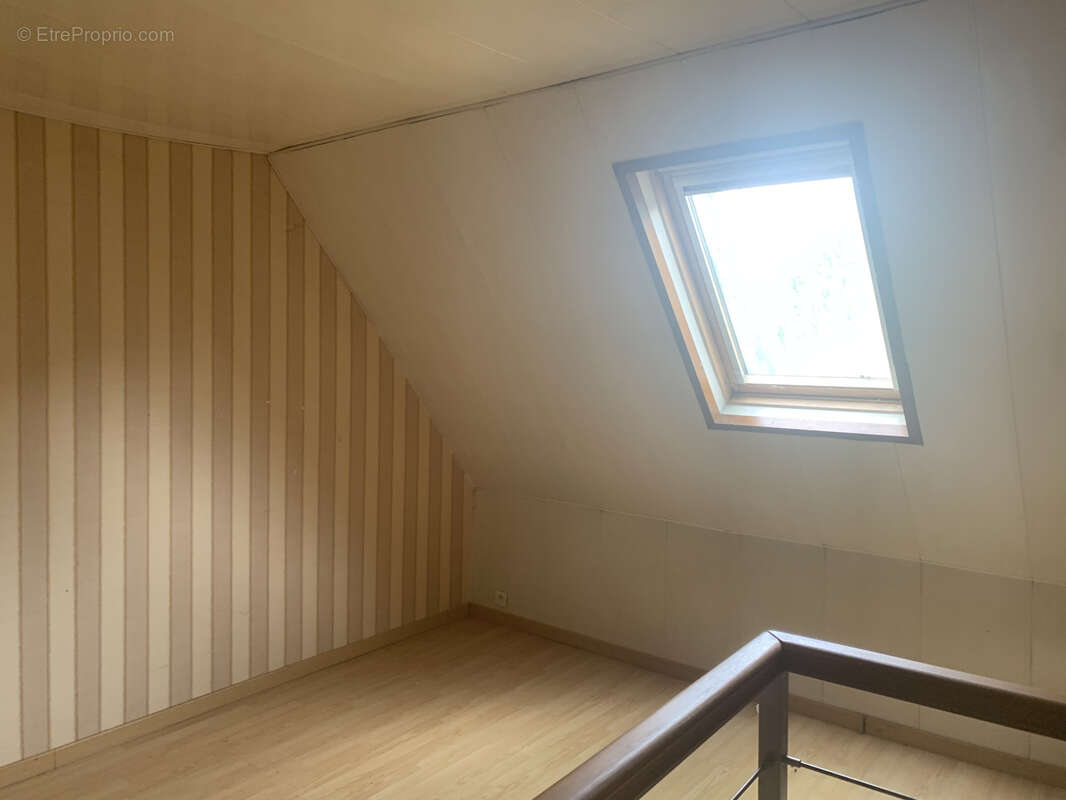 Maison appartement en triplex développant 91,58m2 de surface habitable. - photo 9