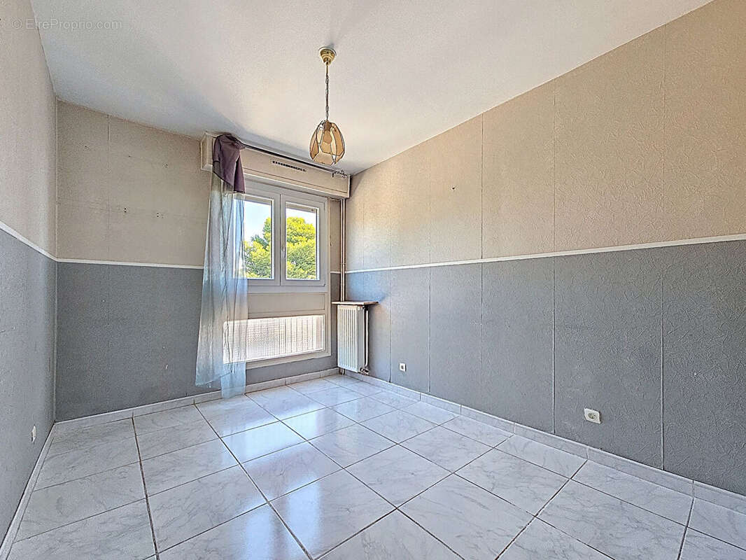 Appartement à MARSEILLE-12E