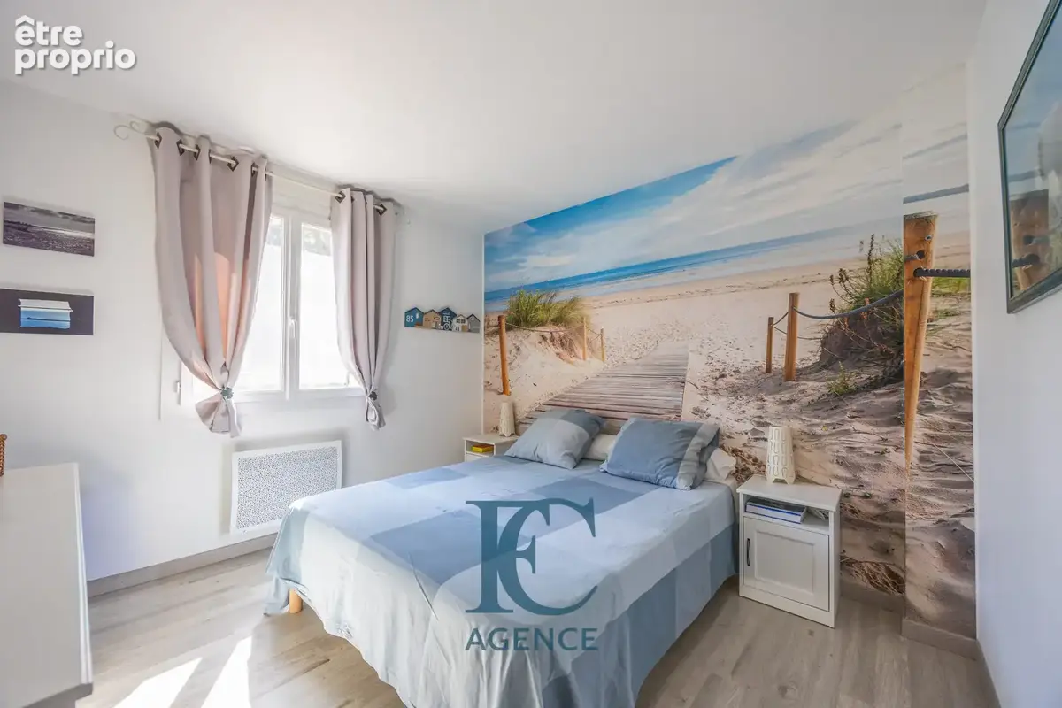 Maison de 171 m2 au calme avec piscine, garages et dépendance - photo 7