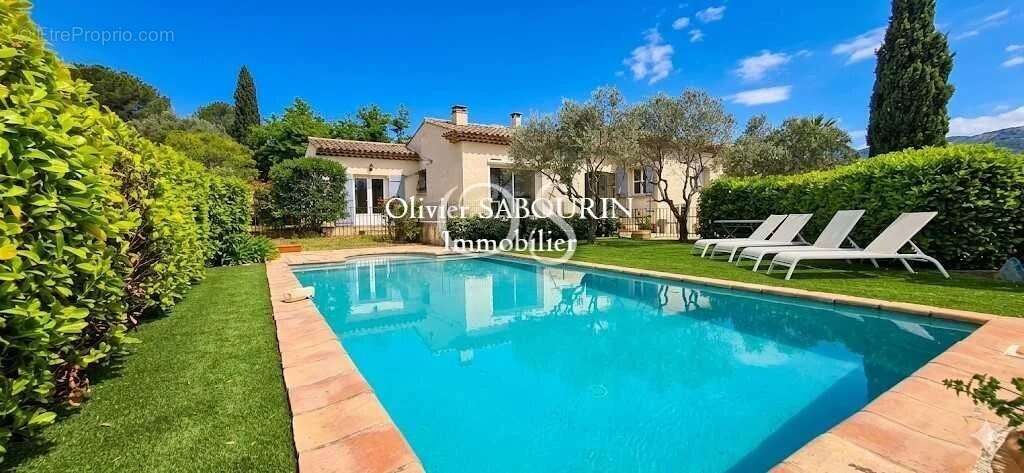 Maison à ROQUEBRUNE-SUR-ARGENS