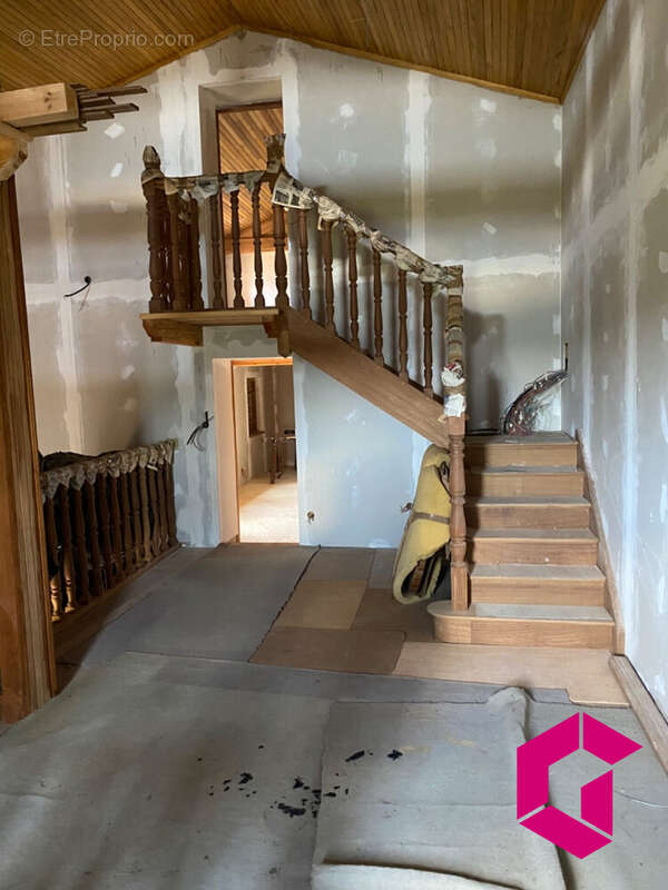 Maison à CHAMPAGNAC-LE-VIEUX