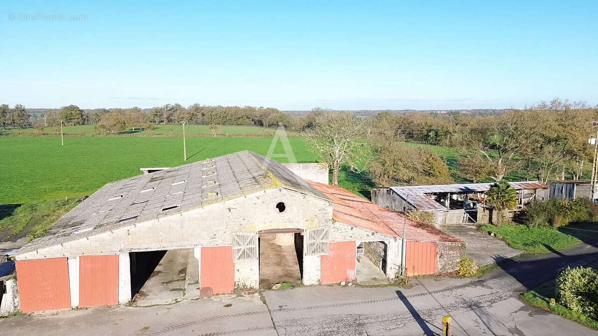 Maison à LE POIRE-SUR-VIE