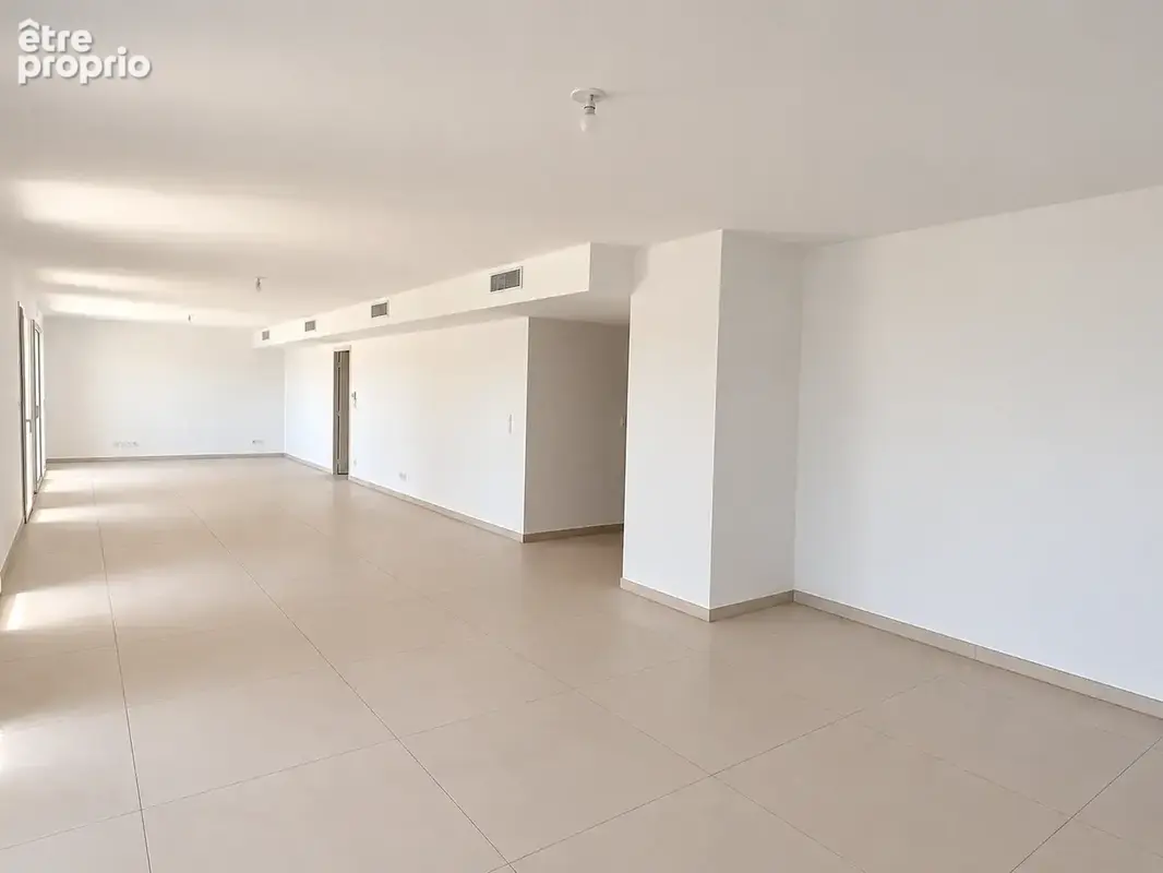 La Marsa — Une propriété d’exception au dernier étage. - photo 11