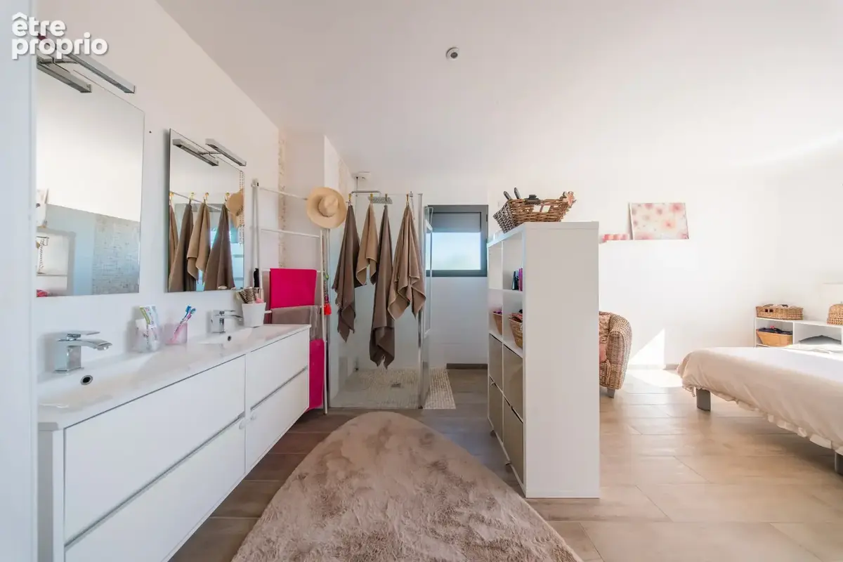 Villa contemporaine de 2016 - Piscine - 4 Suites avec salle d'eau privatives - Clôturé - Arboré - DPE A - photo 10