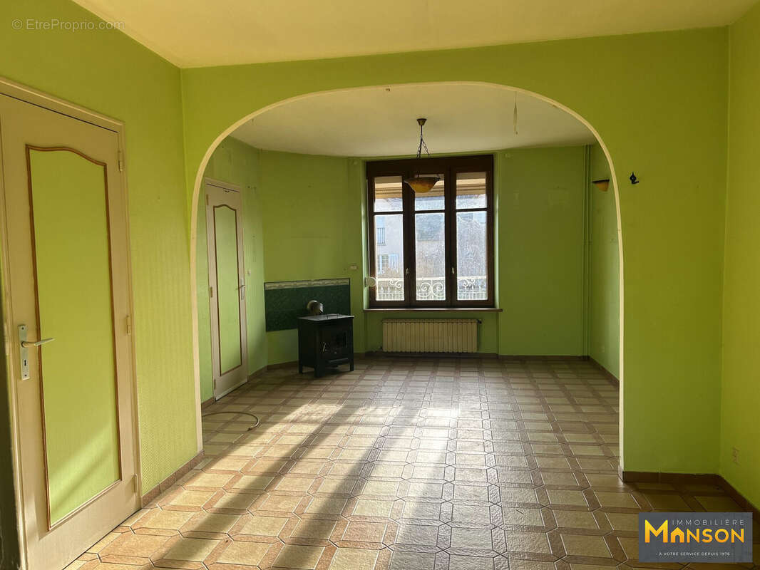 Maison à NEUVES-MAISONS