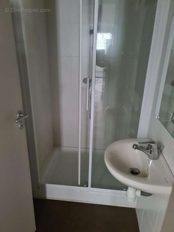 Salle d&#039;Eau 1er - Maison à LAUZUN