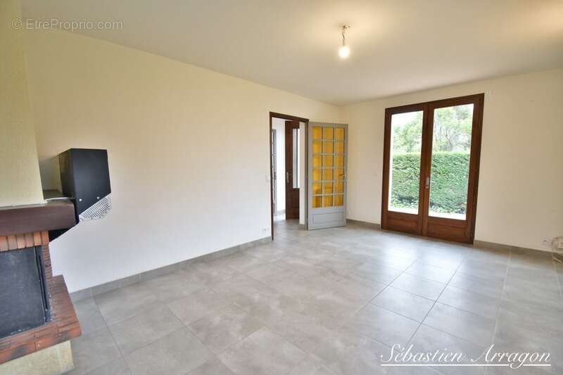 Maison rénovée 110 m² – 3 chambres – jardin 790 m² – quartier calme Villeneuve-sur-Lot (47)- coup de cœur assuré - photo 5