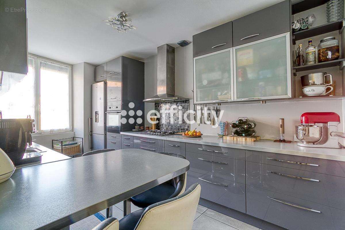 Maison à BOURGOIN-JALLIEU