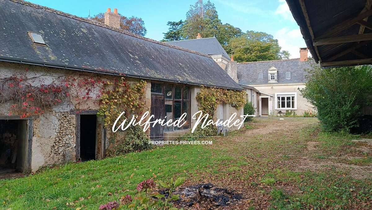 Maison à CHAHAIGNES