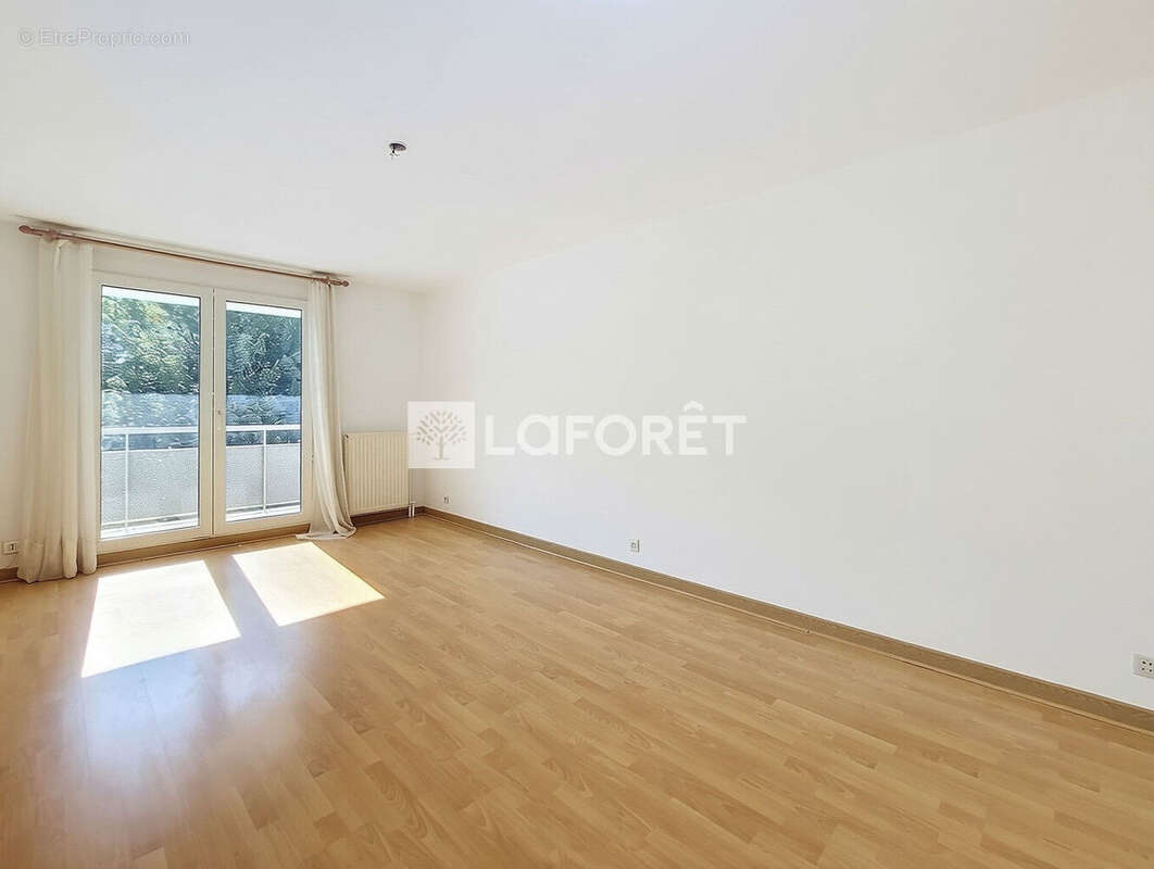 Appartement à BONNEUIL-SUR-MARNE