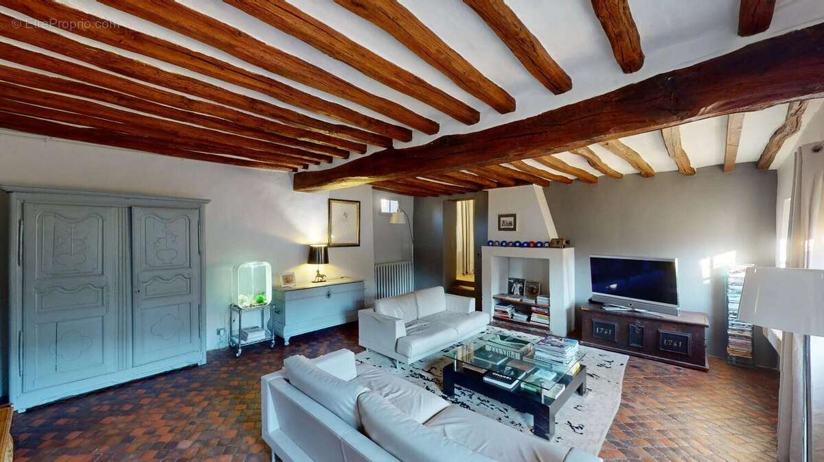 Maison à SAINT-NOM-LA-BRETECHE