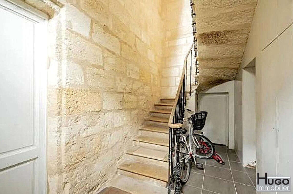 Bordeaux- proche du lycee montaigne et de la victoire- appartement t3 lumineux vendu libre ! - photo 13