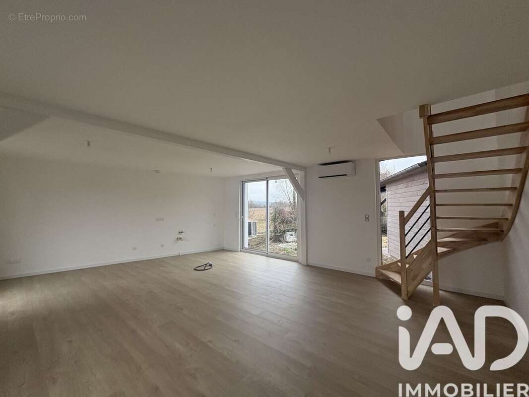 Maison 108 m² à Saint-Philbert-Sur-Risle  - photo 7