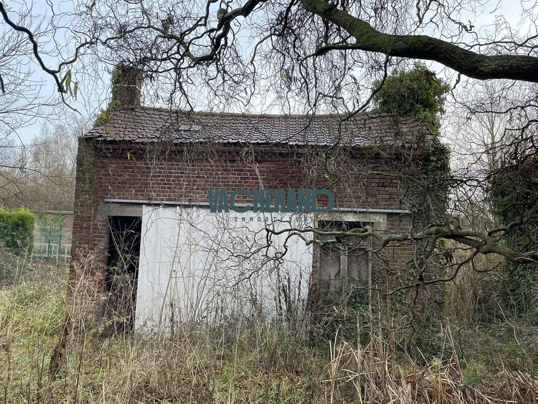 Terrain à ISBERGUES