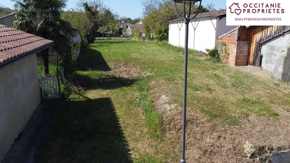 Terrain à L&#039;ISLE-EN-DODON