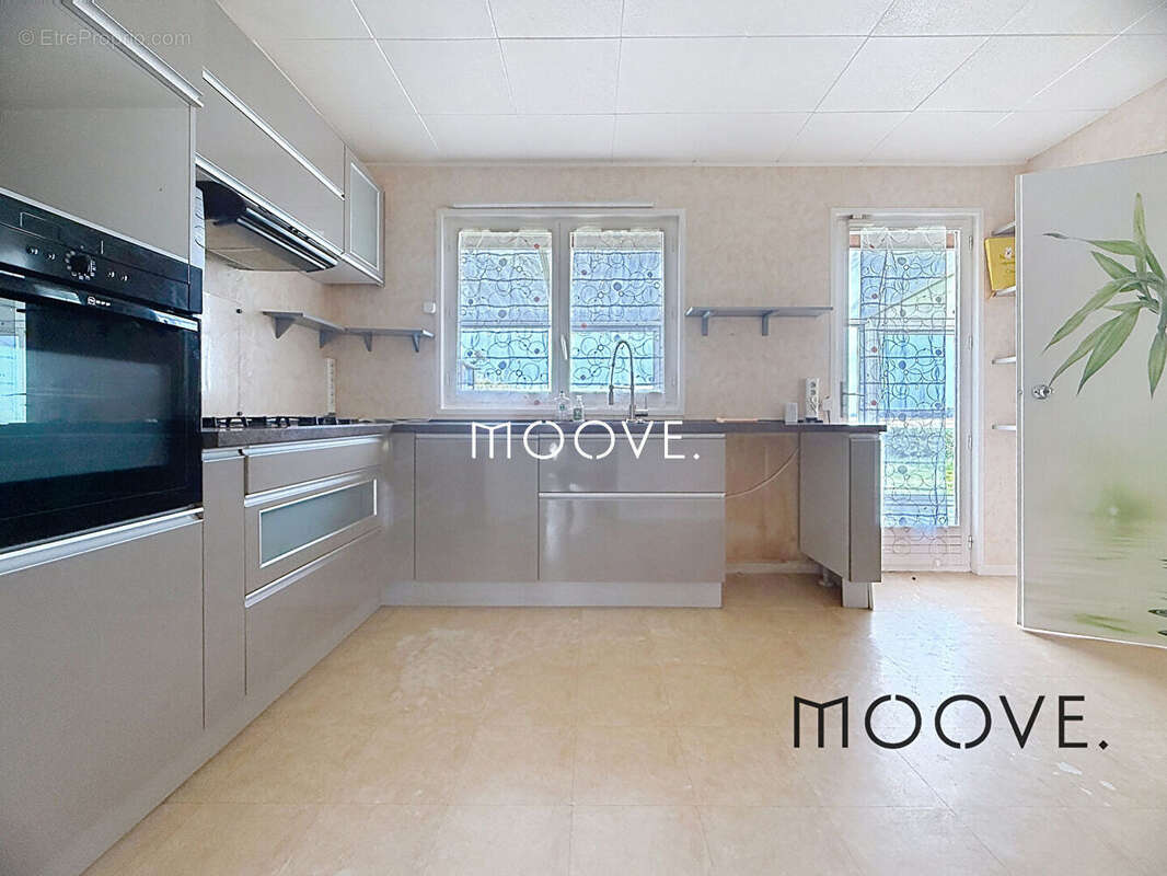 Maison à SAINT-PIERRE-DE-VARENGEVILLE