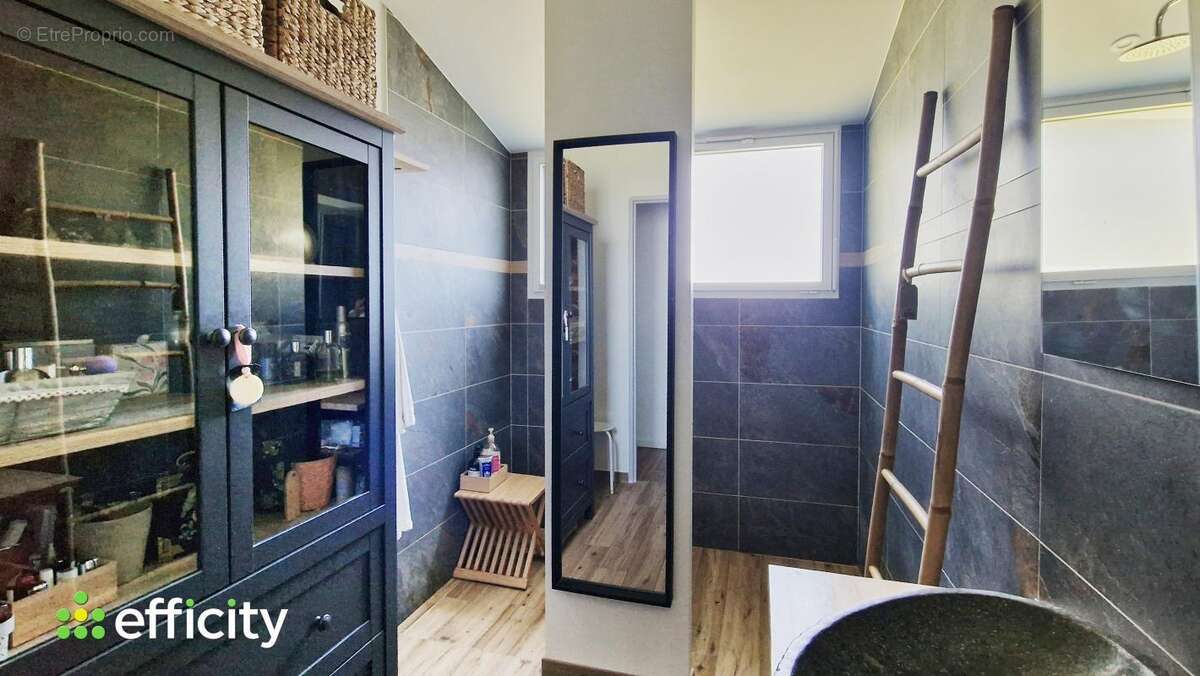 Maison 266 m² à Rochefort-Sur-Loire  - photo 10