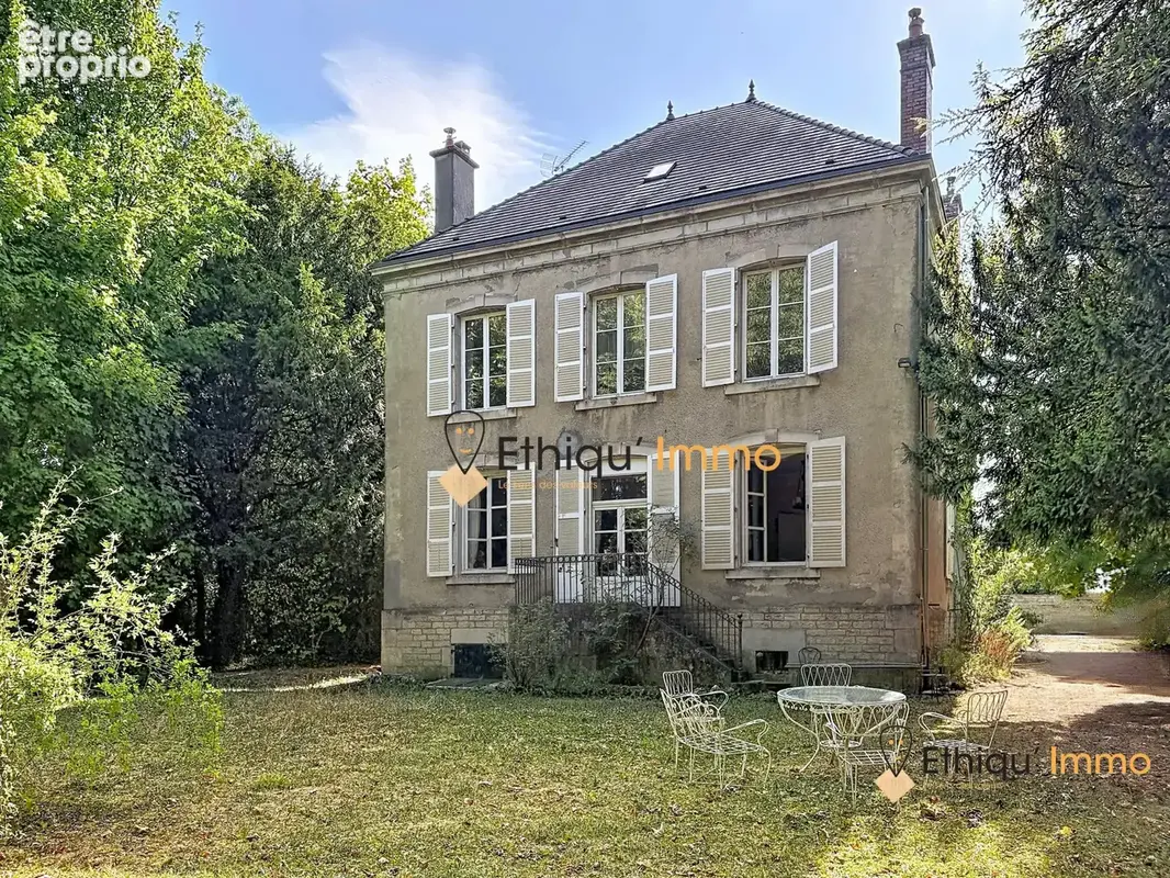 Maison 9 pièces 208 m² à vendre à Chaumont (52000) - photo 1