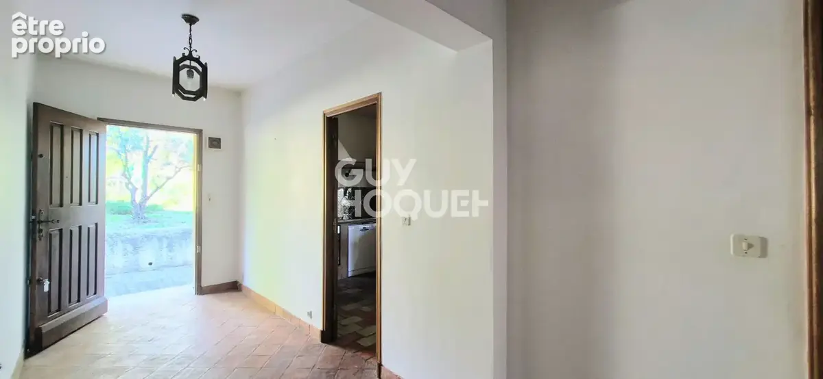 Aix En Provence- 13090-Maison familiale de type 6 pièces sur parcelle de 5866 m2 - photo 9