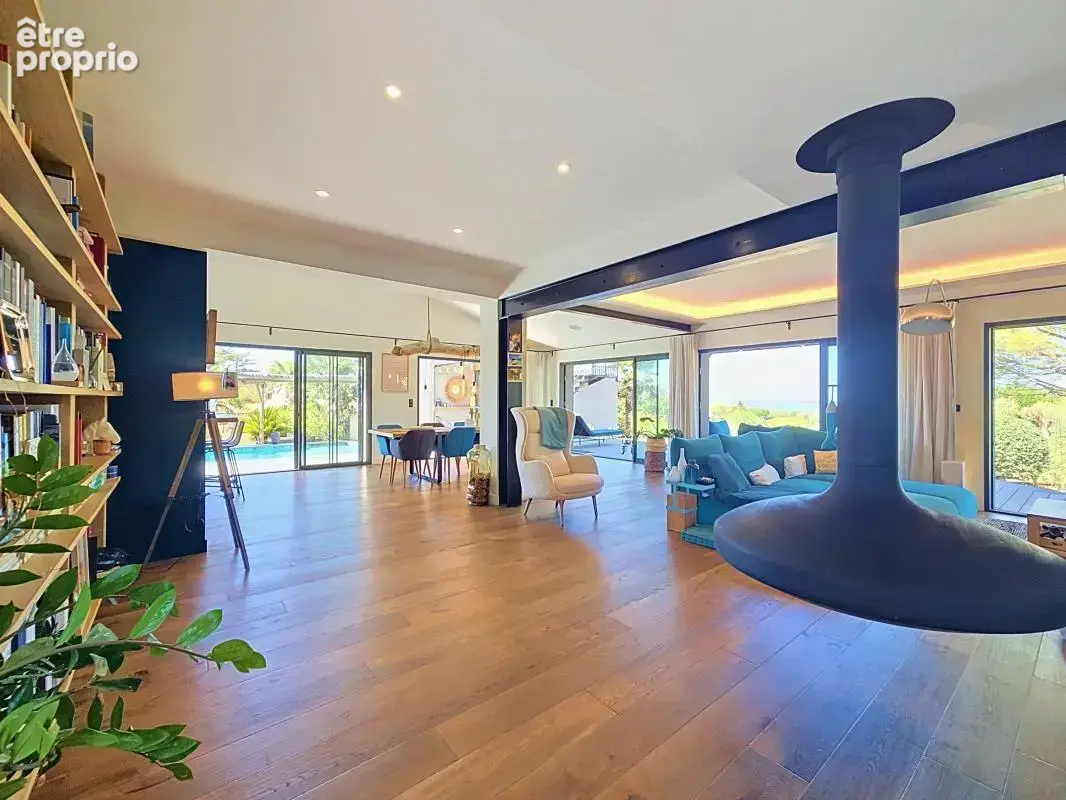 Maison 8 pièces 328 m² à vendre à L'houmeau (17137) - photo 8