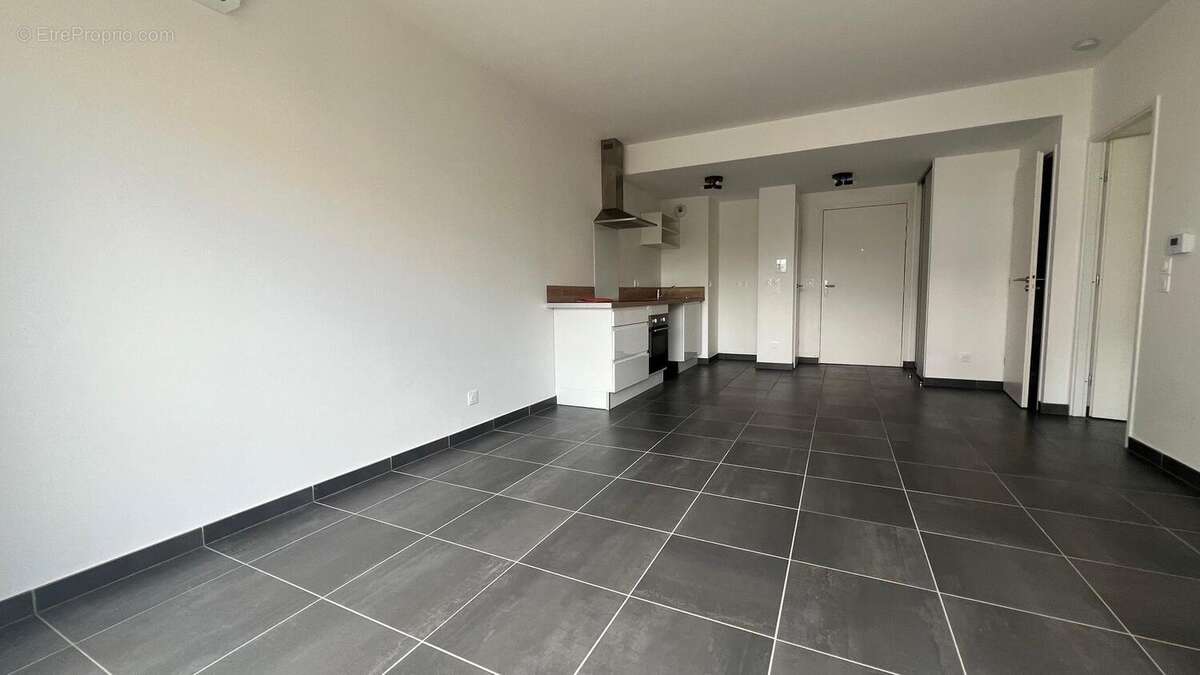 Photo 7 - Appartement à LA TOUR-DE-SALVAGNY