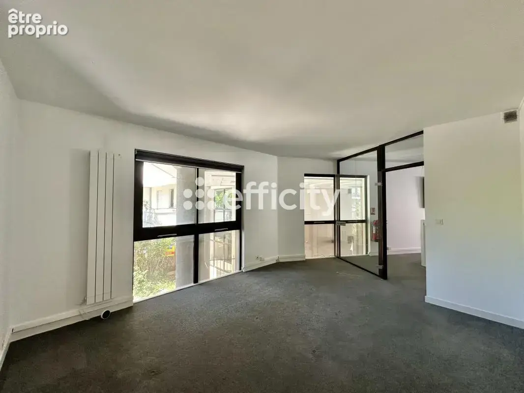Locaux/Biens immobiliers - photo 3