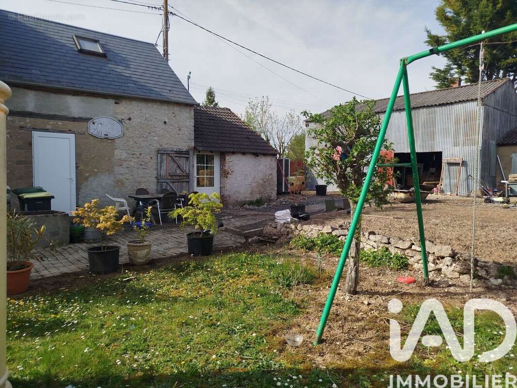 Maison 169 m² à Charsonville  - photo 2