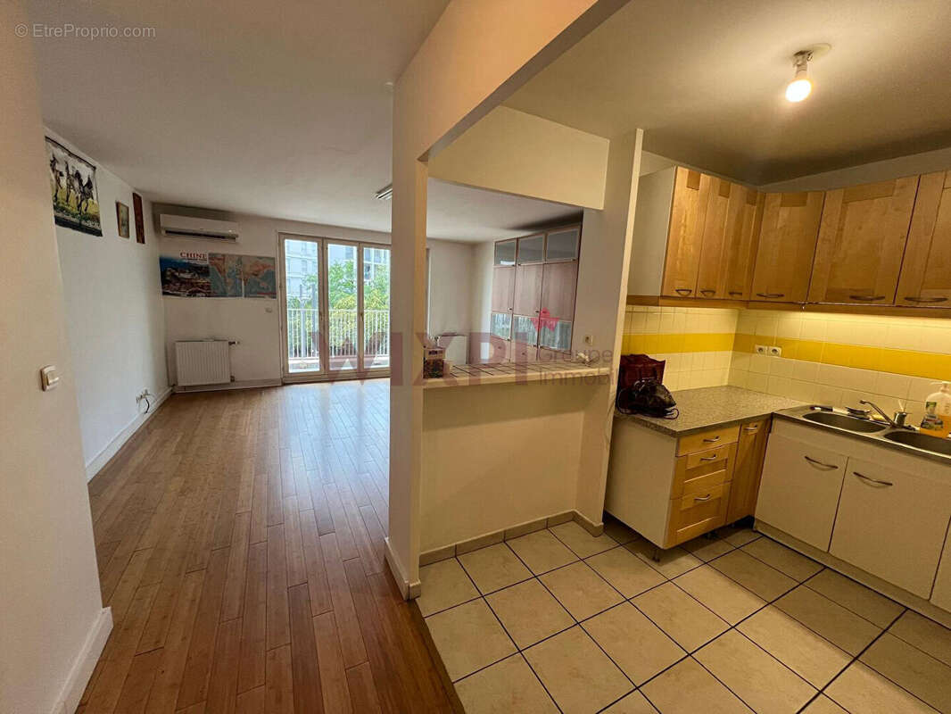 Appartement à LYON-8E