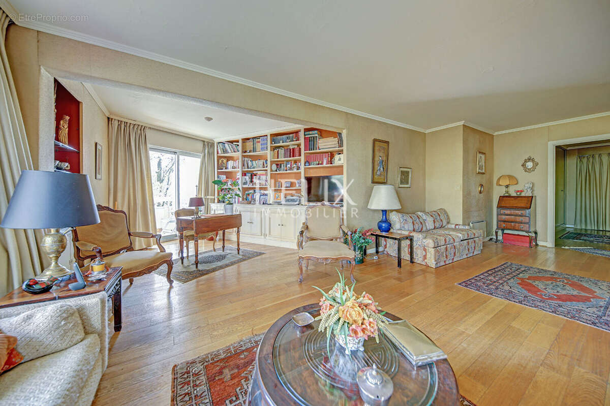 Appartement à LE VESINET