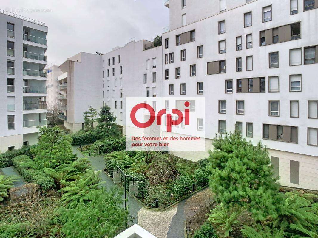 Appartement à ISSY-LES-MOULINEAUX