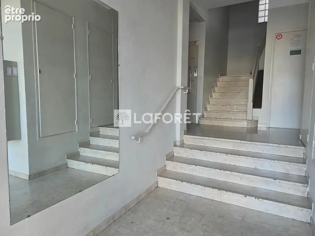 Appartement Toulon 4 pièce(s) 79 m2 - photo 2
