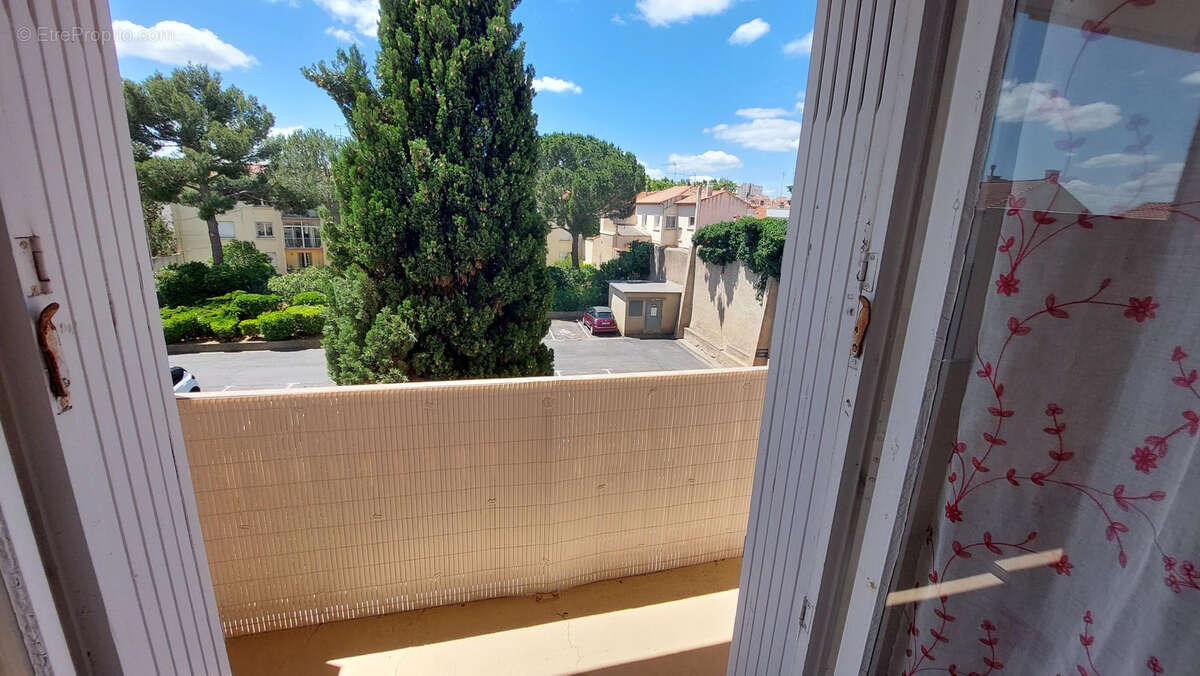 Investissement !! Appartement T3 loué avec balcons, parking dans résidence avec ascenseur - photo 8