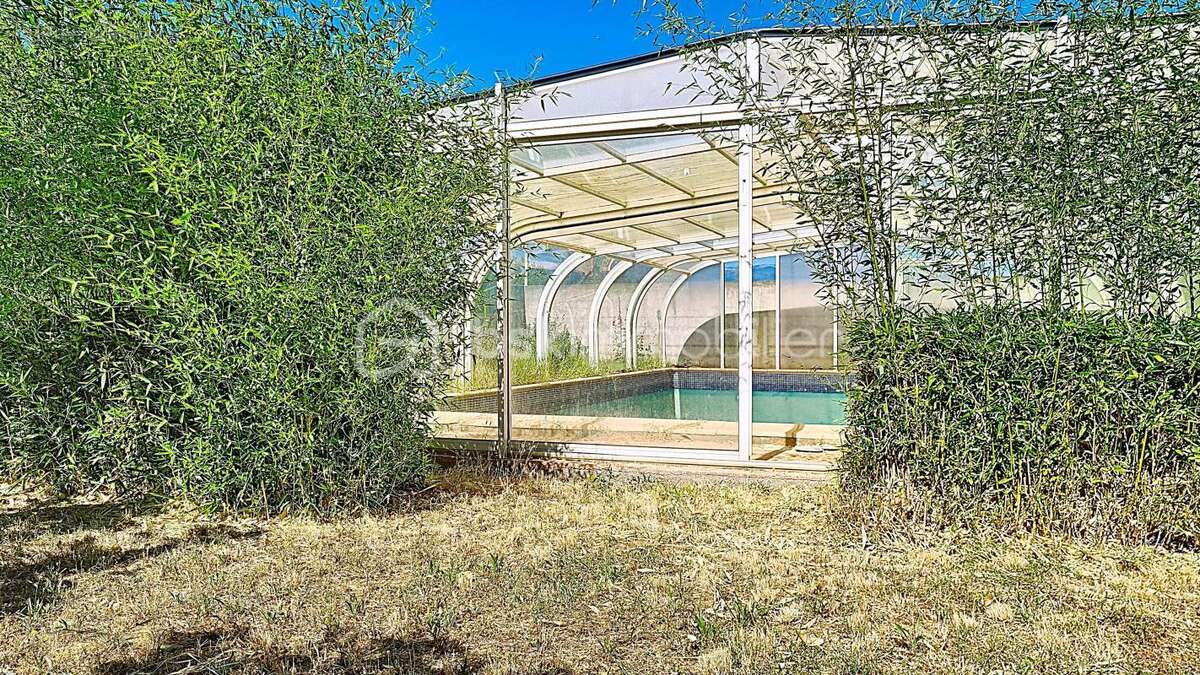Maison 4 faces avec vue sur le Canigou – 1760 m² de terrain, piscine, garage, dépendance, panneaux solaires - photo 18